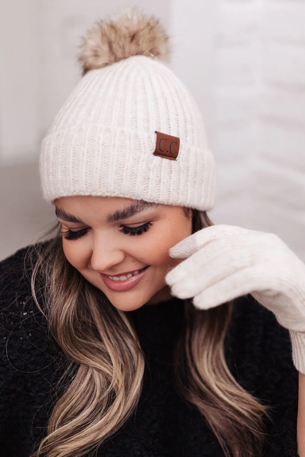 Classic Rib Beanie w/ Faux Fur Pom