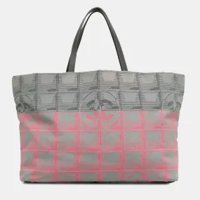 New Travel Line Tote