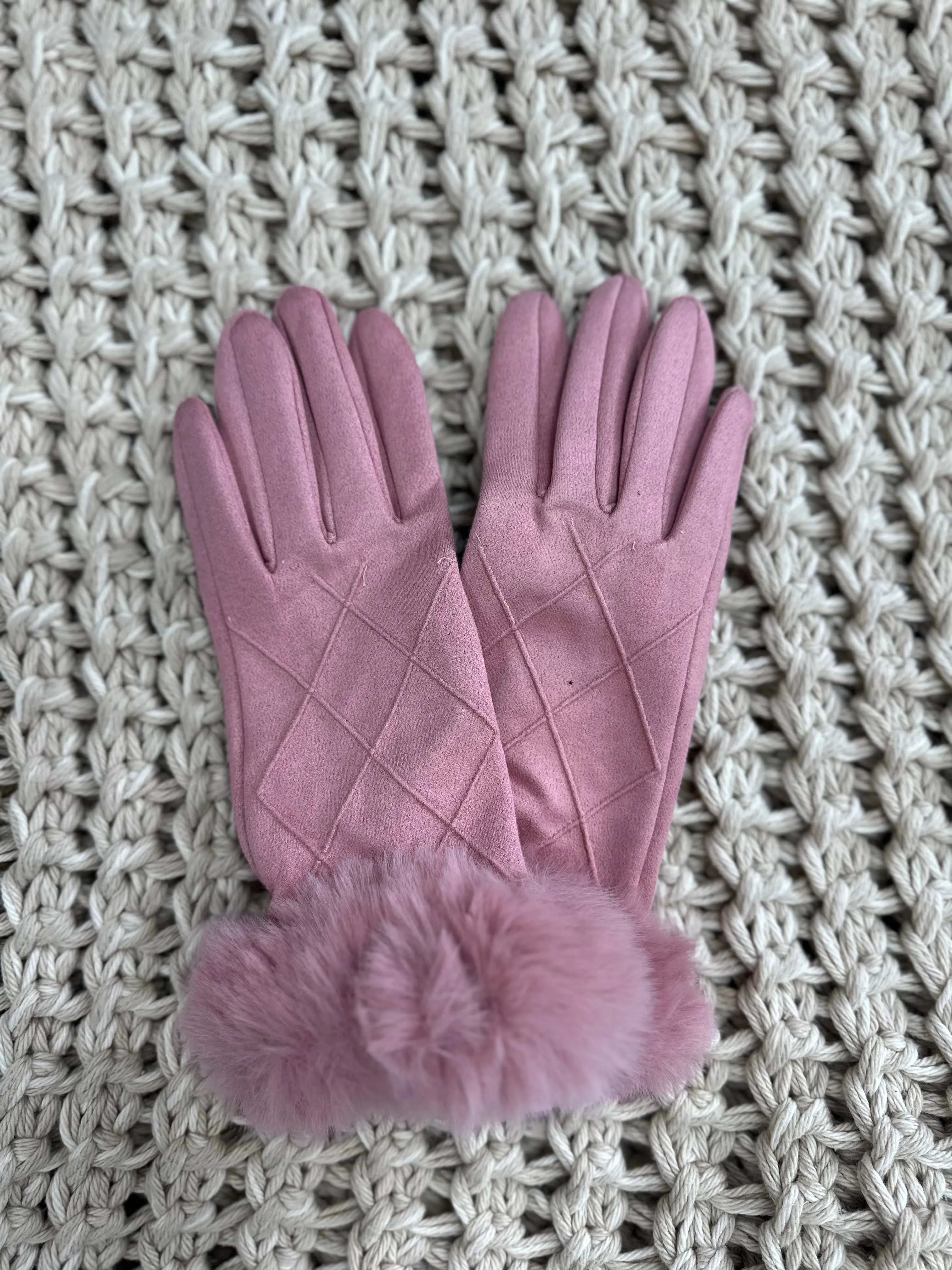 Snowbunny Suede Gloves